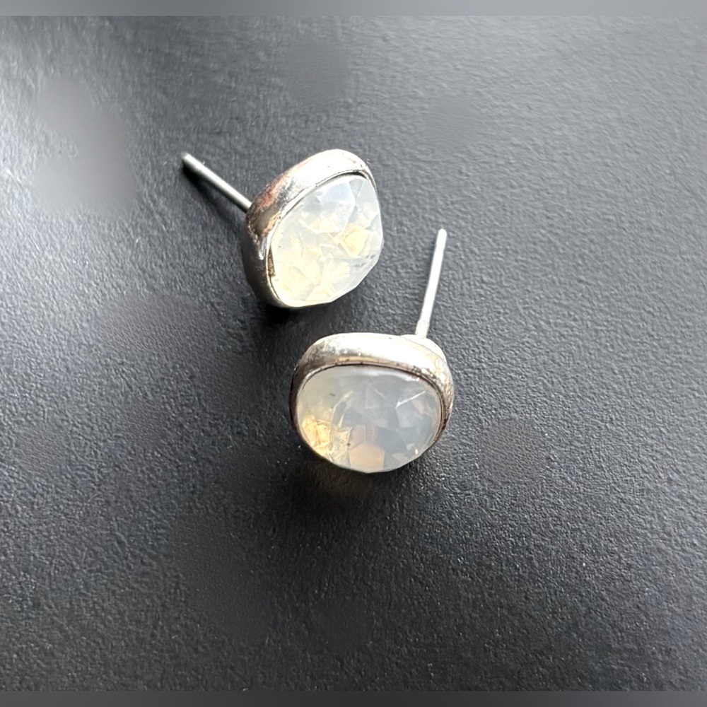 Translucent White Stone Stud Earrings - image 3